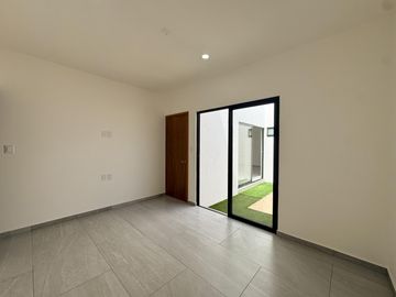 CASA EN PUNTO LOMAS CON ALBERCA