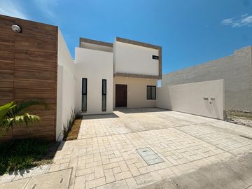 CASA EN PUNTO LOMAS CON ALBERCA