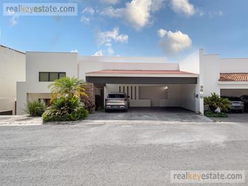 Casa en Venta en Sierra Alta, Monterrey, Nuevo León.