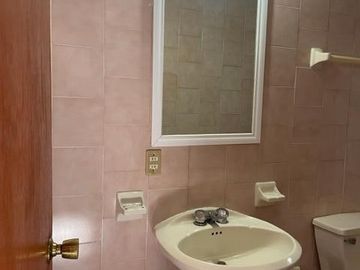 CASA AMUEBLADA EN RENTA EN TOLUCA DE 5 REC, FACTURABLE