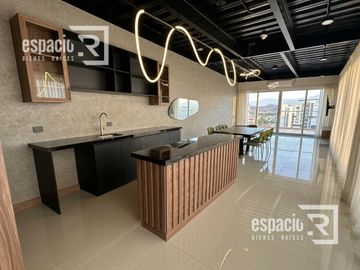 PENTHOUSE EN RENTA EN TORRE RIO CON CELDAS