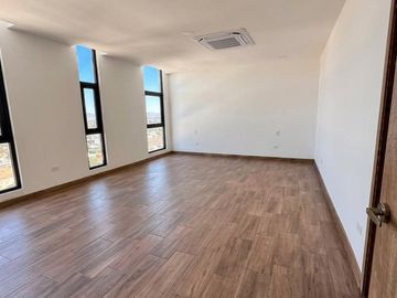 PENTHOUSE EN RENTA EN TORRE RIO CON CELDAS