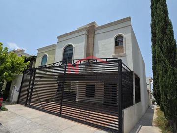 Casa en Renta Frente a Parque y en Esquina - Real del Sol