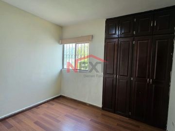 Casa en Renta Frente a Parque y en Esquina - Real del Sol