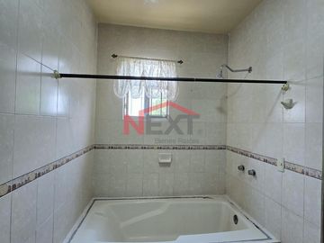 Casa en Renta Frente a Parque y en Esquina - Real del Sol