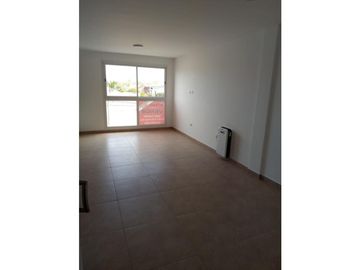 EXCELENTE DUPLEX EN VENTA  2 AMB. COCHERA 2