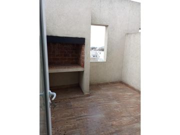 EXCELENTE DUPLEX EN VENTA  2 AMB. COCHERA 2