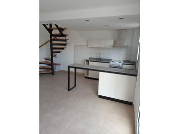 EXCELENTE DUPLEX EN VENTA  2 AMB. COCHERA 2