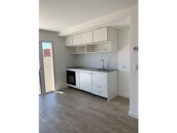 Hermoso depto de 1 amb en edificio moderno con cochera.