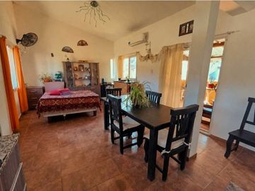 TANTI – B° SAN MIGUEL | CASA AMOBLADA EN VENTA –