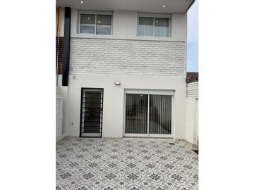 DUPLEX DE 4 AMBIENTES CON COCHERA EN PARQUE LURO - LIBRES DEL SUD 717