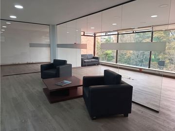 CABRERA OFICINA ARRIENDO 215 MT2