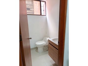 CABRERA OFICINA ARRIENDO 215 MT2