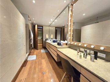 SE ARRIENDA APARTAMENTO EN CHICÓ CON TERRAZA