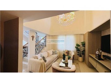 Casa en Conjunto en venta en Villa Santos con piscina privada
