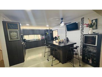 SE VENDE CASA INDEPENDIENTE REMODELADA EN EL TABOR TRADICIONAL