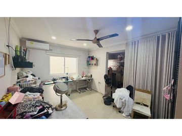 SE VENDE CASA INDEPENDIENTE REMODELADA EN EL TABOR TRADICIONAL