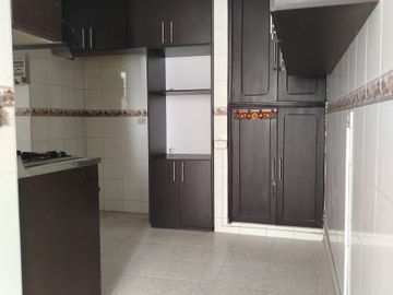 hermosa casa, construcción antisismica,excelente  ubicacion en conjunto residencial,sector con mucha arbolizacion, cerca a vía principal