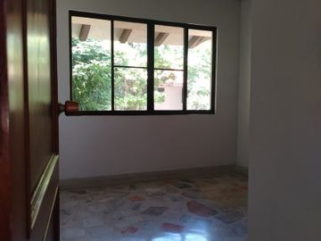 hermosa casa, construcción antisismica,excelente  ubicacion en conjunto residencial,sector con mucha arbolizacion, cerca a vía principal