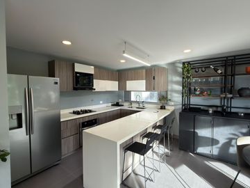 Apartamento En venta - Sector Castropol, Poblado
