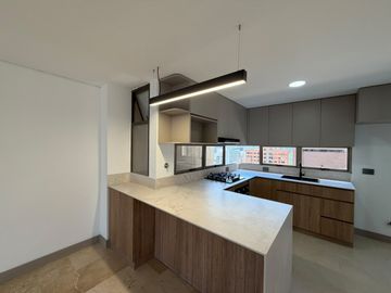 Apartamento En Arriendo - Sector Loma De los parras, Poblado