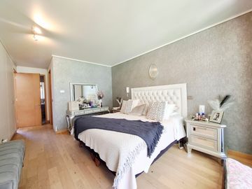 VENTA CASA 4 DORMITORIOS 2 EN SUITE BOSQUES DE MONTEMAR