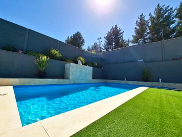 VENTA CASA 4 DORMITORIOS 2 EN SUITE BOSQUES DE MONTEMAR