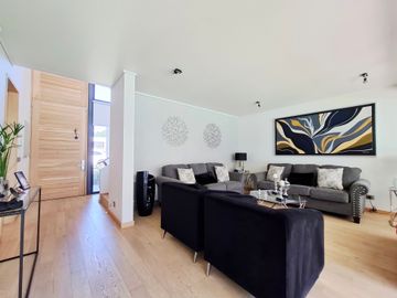 VENTA CASA 4 DORMITORIOS 2 EN SUITE BOSQUES DE MONTEMAR