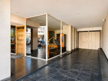 VENTA 4 amb con cochera balcon vista al rio