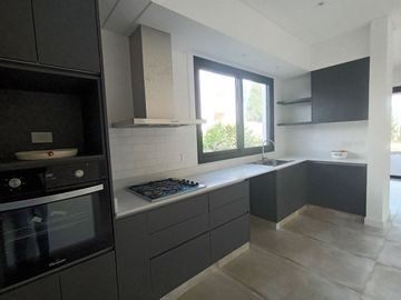 VENTA CASA ESTRENAR MANZANARES PILAR B SANTA CLARA