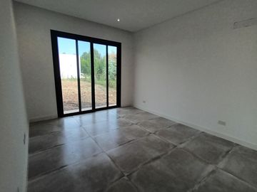 VENTA CASA ESTRENAR MANZANARES PILAR B SANTA CLARA