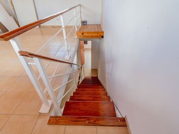 Venta triplex 5 amb con jardin Olivos