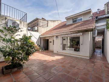 Venta,  casa en las Lomas de San Isidro.