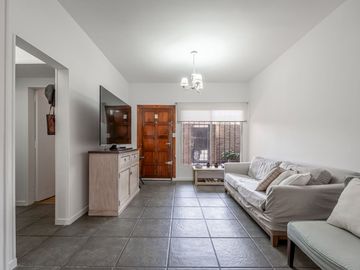 Venta,  casa en las Lomas de San Isidro.