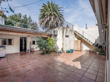 Venta,  casa en las Lomas de San Isidro.