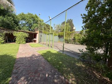 Venta casa con piscinaycancha de padel ,Manzanares