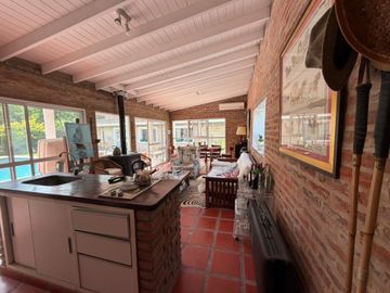 Venta casa con piscinaycancha de padel ,Manzanares