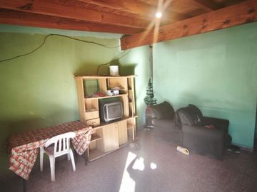 Casa Esquina 80m² Cubiertos - Gustavo André