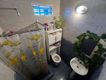 CASA EN VENTA DOS PLANTAS BARRIO MATHEU