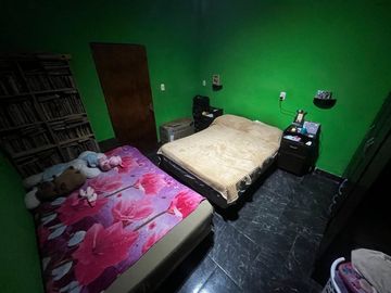 CASA EN VENTA DOS PLANTAS BARRIO MATHEU
