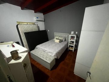 CASA EN VENTA DOS PLANTAS BARRIO MATHEU