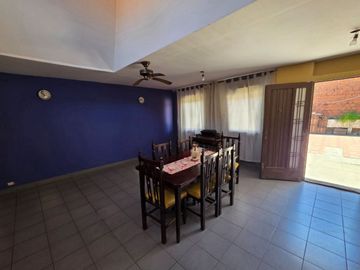 CASA VENTA FLORIDA OESTE 5 AMB CON TALLER-TERRAZA