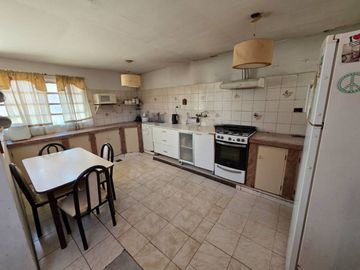 CASA VENTA FLORIDA OESTE 5 AMB CON TALLER-TERRAZA