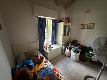 PH EN VENTA TIGRE 4 AMB CON JARDIN Y COCHERA