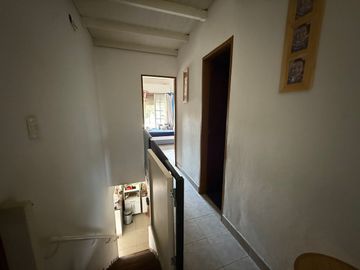 PH EN VENTA TIGRE 4 AMB CON JARDIN Y COCHERA