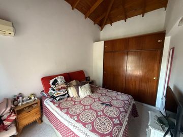 PH EN VENTA TIGRE 4 AMB CON JARDIN Y COCHERA