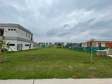 Venta Terreno en Barrio Santa Elisa Pilar del Este