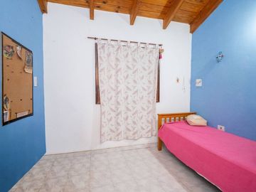 Casa en venta - 3 dormitorios - Ledesco del valle.