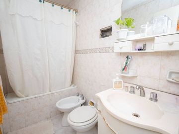 Casa en venta - 3 dormitorios - Ledesco del valle.
