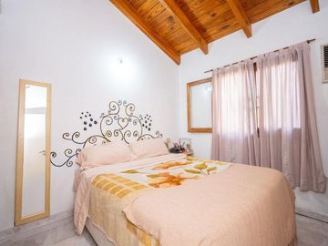 Casa en venta - 3 dormitorios - Ledesco del valle.